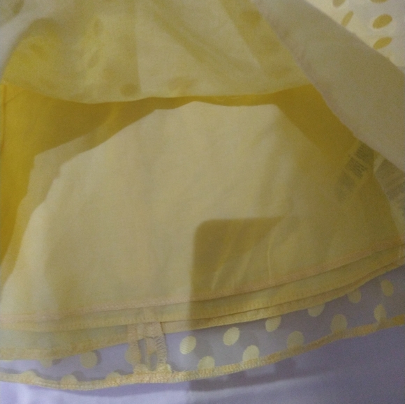 size 3-6 months yellow frilly polka dotted bow dress - Picture 11 of 15